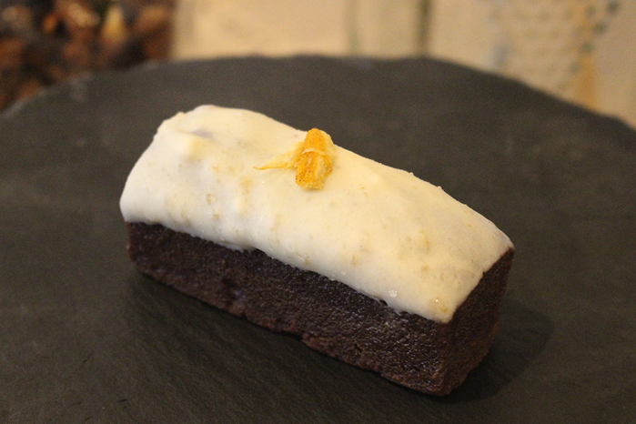 ミントのカカオケーキ